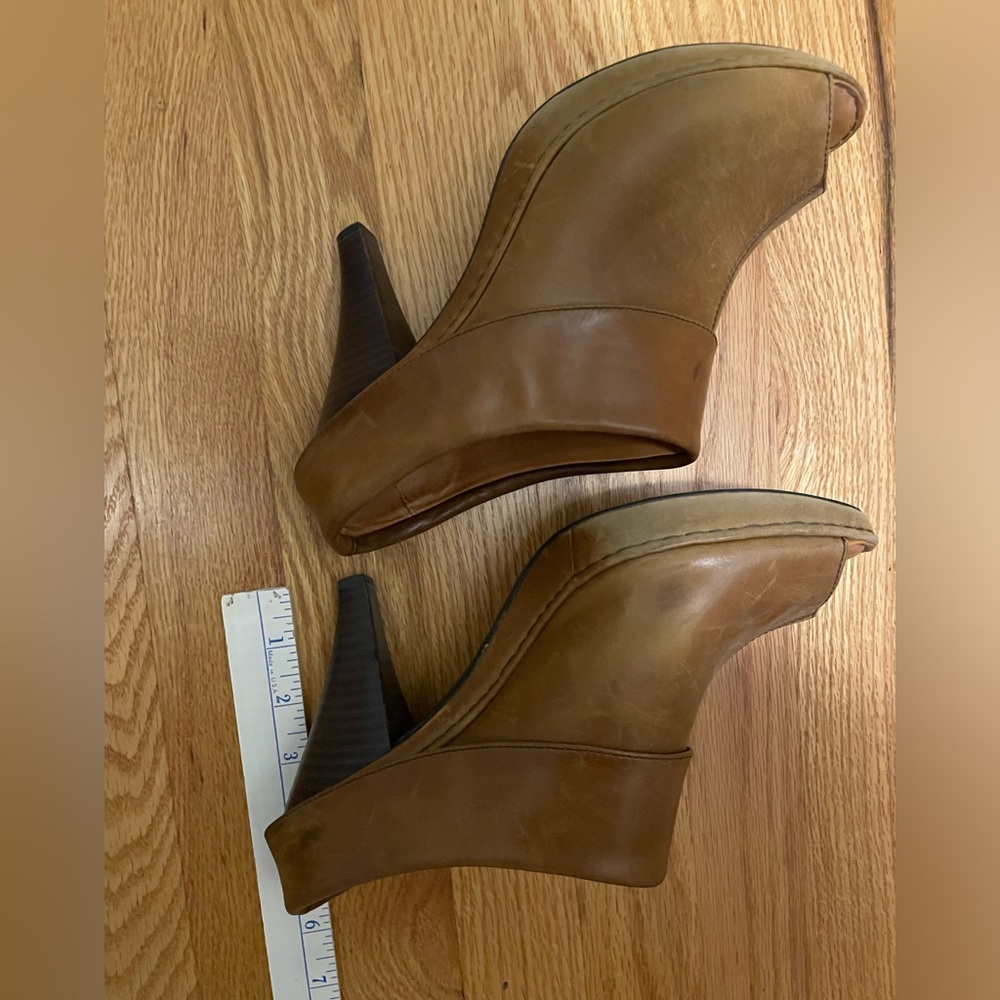 Born Crown open toe heel platform sz 10 GUC - Picture 6 of 9